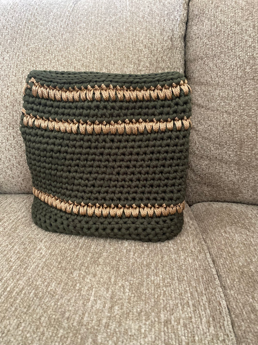 Green and gold crochet crossbody