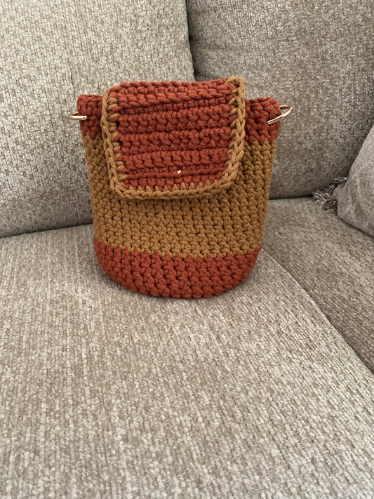Crochet crossbody
